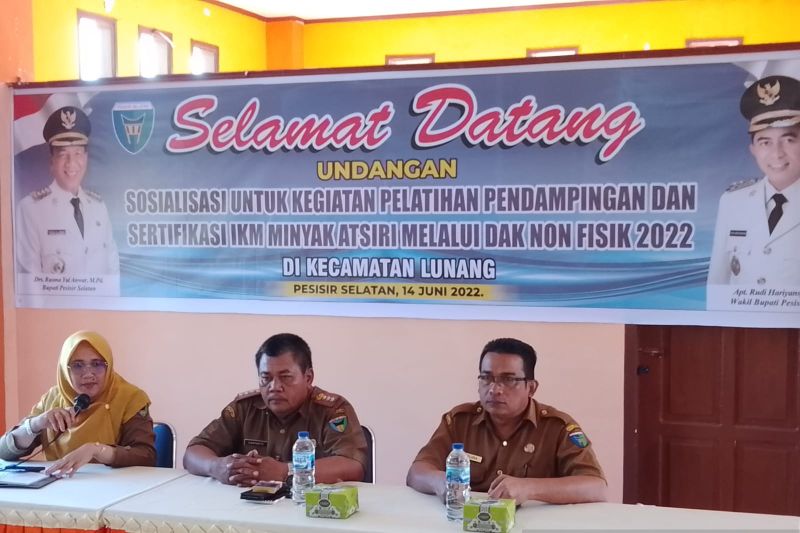 1655457534335998.jpg Pemkab Pesisir Selatan bangun pabrik minyak atsiri senilai Rp4 miliar (1).jpg