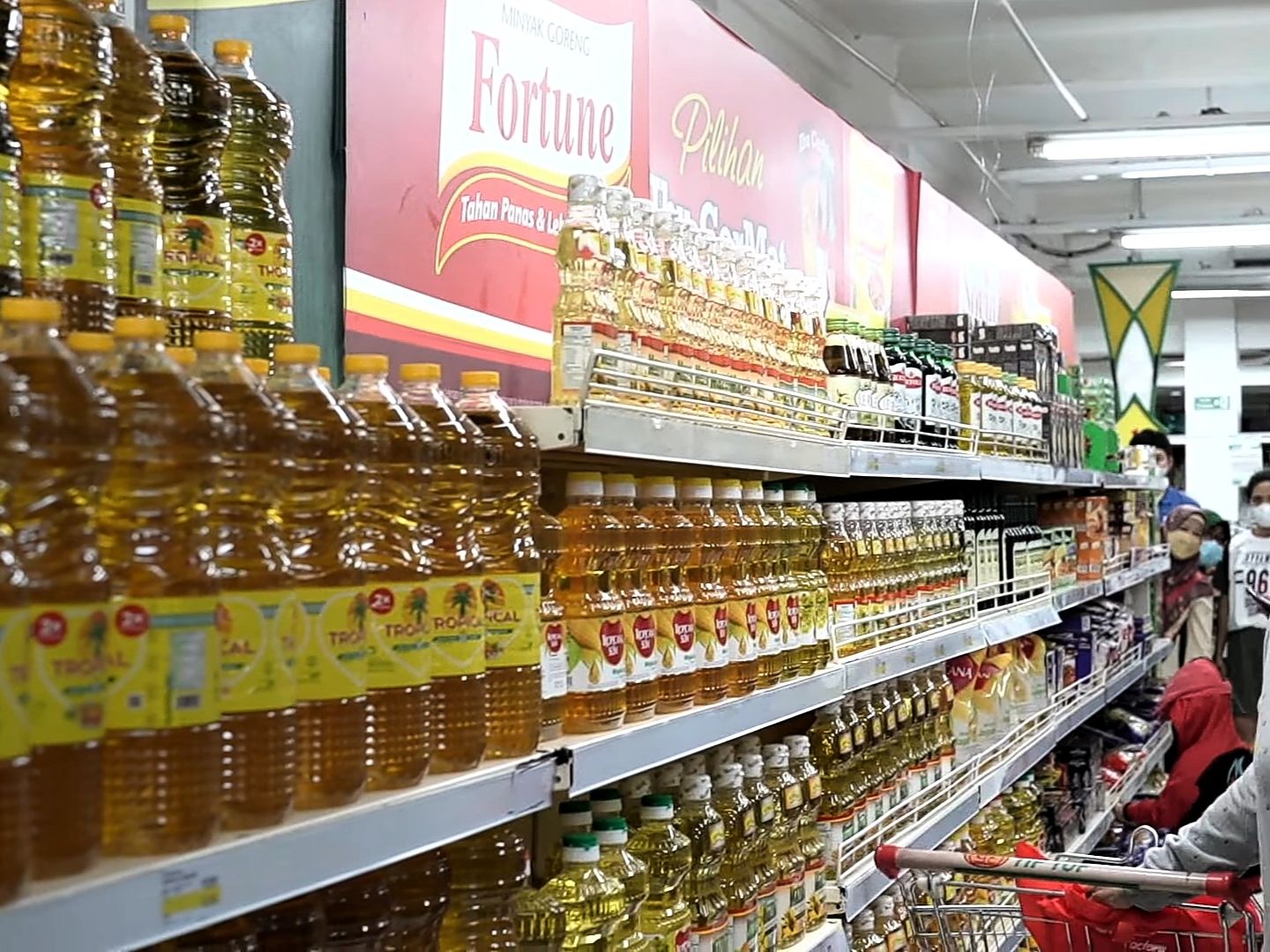 1656488219174743.jpg Pemerintah tambah kuota ekspor produsen pasok minyak goreng ke timur.jpg
