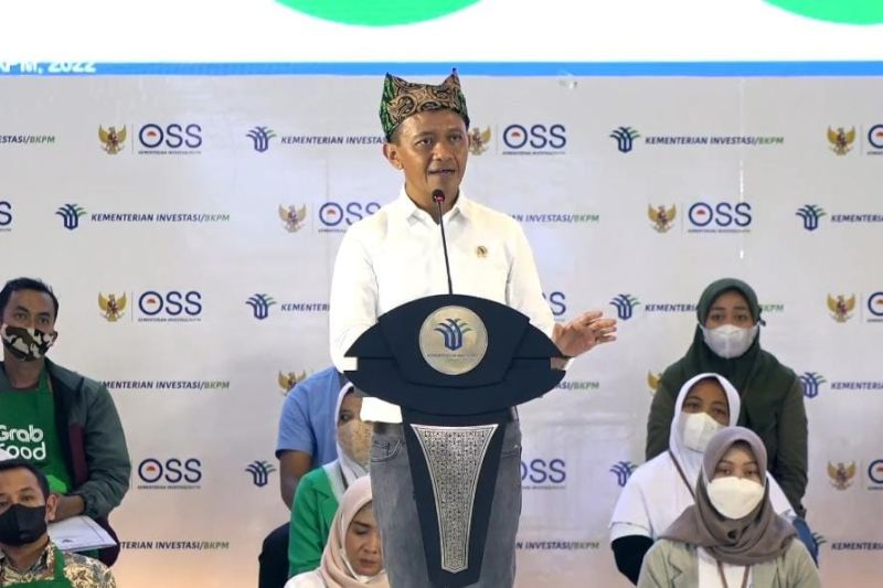 1660214518428466.jpeg Bahlil minta masyarakat tidak percaya isu RI akan alami resesi.jpeg