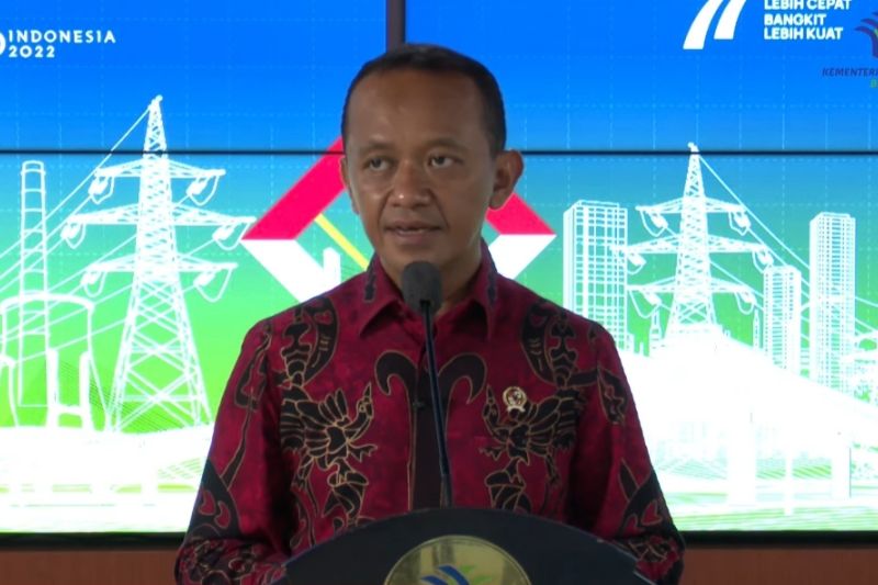 1660306811606048.jpg Bahlil minta masyarakat siap-siap kalau harga BBM naik.jpg