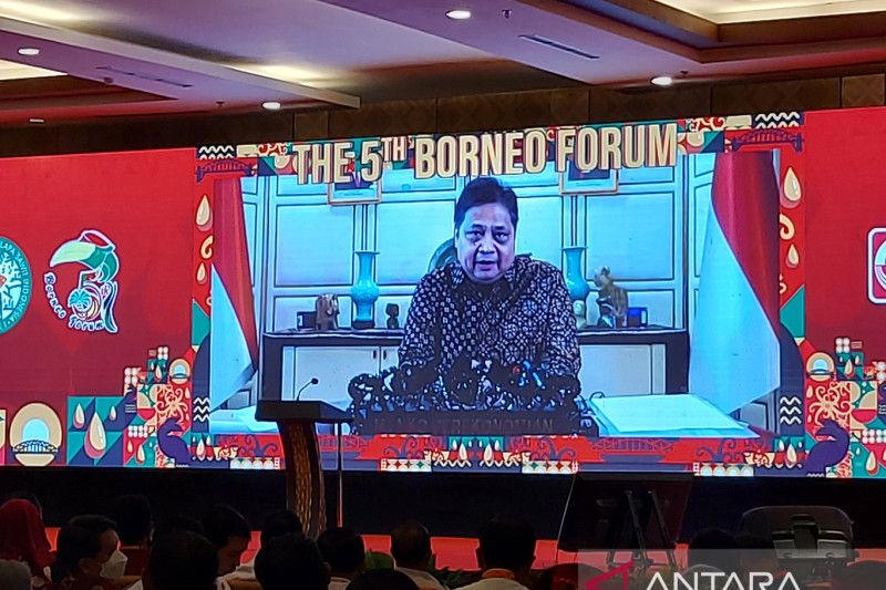 经济统筹部长要求地方首长们支持棕榈油行业