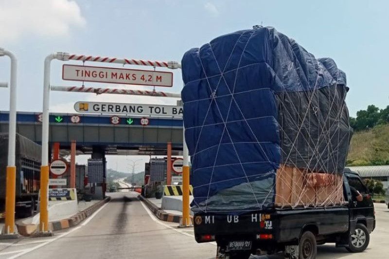 Hutama Karya禁止超限运输车辆行驶跨苏岛高速公路