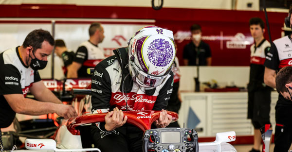 中国首位F1正式车手周冠宇：  竞技体育要用成绩说话