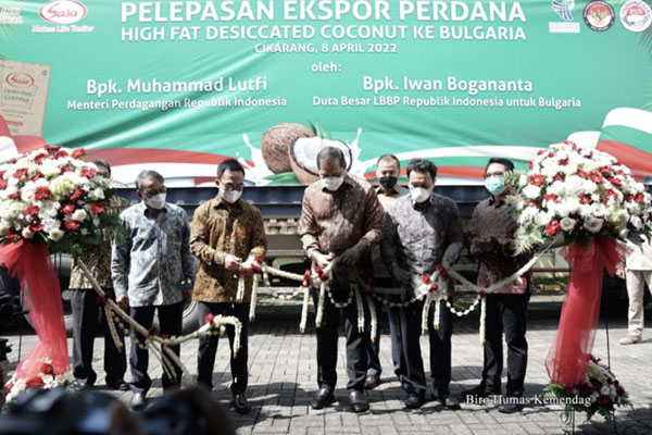 1649686573332183.jpg Mendag lepas ekspor perdana kelapa parut kering ke Bulgaria 600.jpg