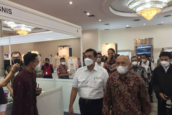 1649773703817291.jpg 1_Luhut Pemerintah sedang lakukan transformasi digital skala raksasa 600.jpg